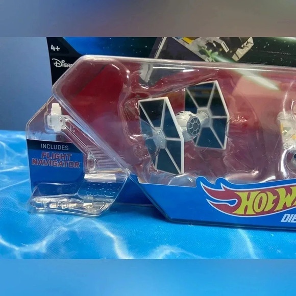 Star Wars - Hot  Wheels - Rebels Die-Cast Tie Fighter vs Ghost - BNIB - Picture 3 of 4